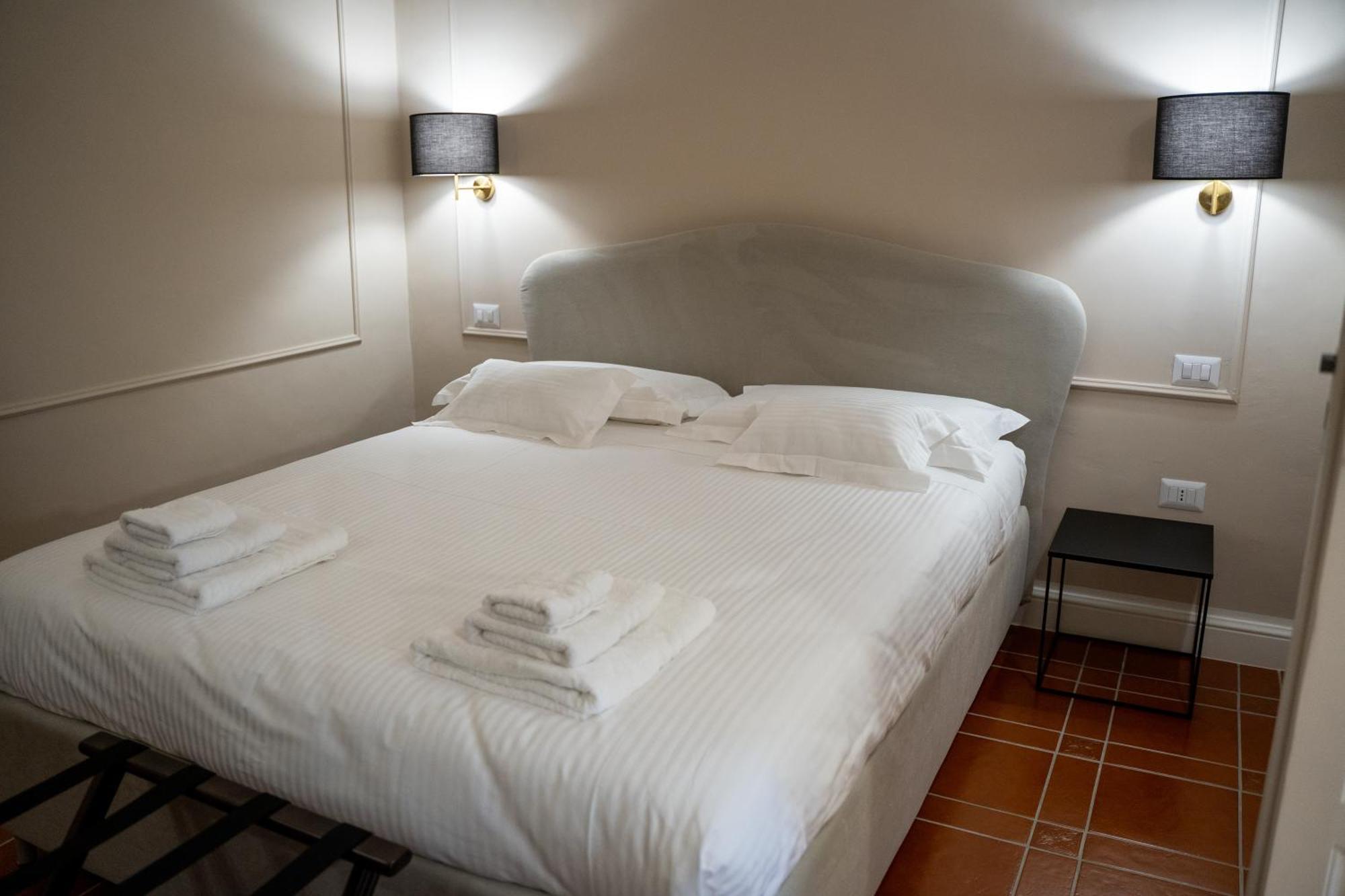 Casa Almika Principe Amedeo Otel Bari Dış mekan fotoğraf